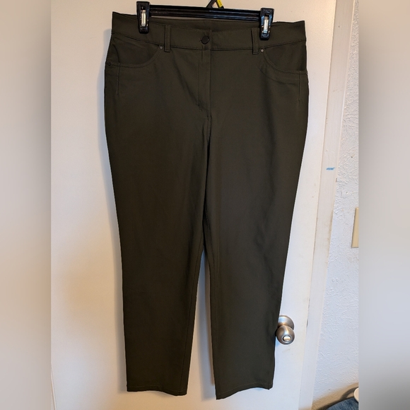 NWOT Lululemon City Sleek 5 Pocket 7/8 Pant Size 12 - Dark Olive - Picture 5 of 7